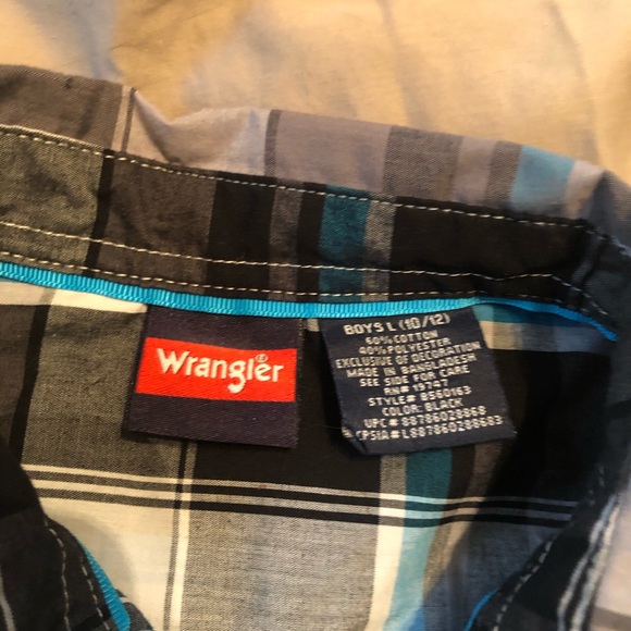 Boys Short Sleeve Plaid Button Up By Wrangler - Picture 4 of 5